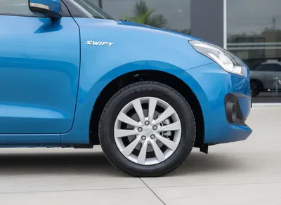 Exterior photo: Suzuki Swift GLX
