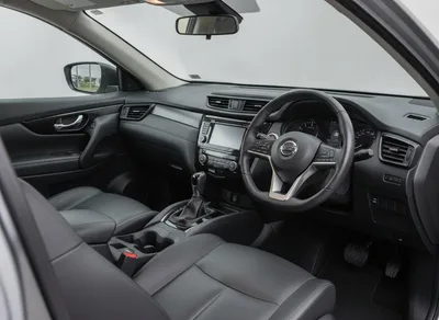 Exterior photo: Nissan X-Trail Tekna