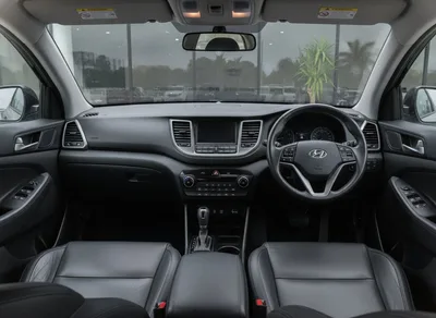 Exterior photo: Hyundai Tucson Executive