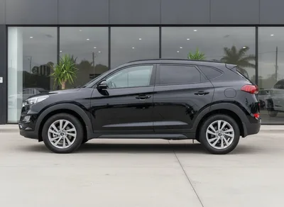 Exterior photo: Hyundai Tucson Executive