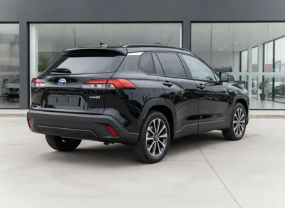 Exterior photo: Toyota Corolla Cross Hybrid Z
