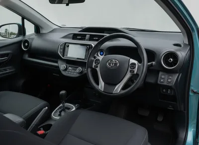 Exterior photo: Toyota Aqua S