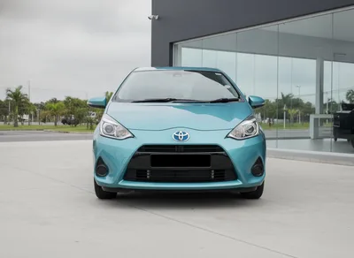 Exterior photo: Toyota Aqua S
